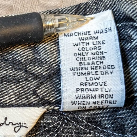 FRENCH LAUNDRY Black Wash Boho Denim Jacket Floral Embroidery - Picture 10 of 10